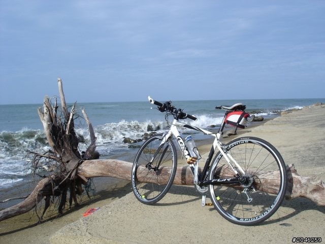 高雄美術館-台灣極西行(國聖燈塔)一日騎