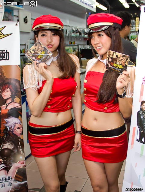 光華商圈巧遇《暴能特區》ShowGirl陪玩體驗活動～