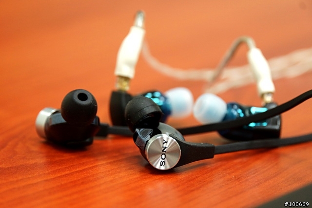 [開箱] 新貨到!! 重低音之新星 SONY MDR-XB90EX 開箱 + 簡單心得