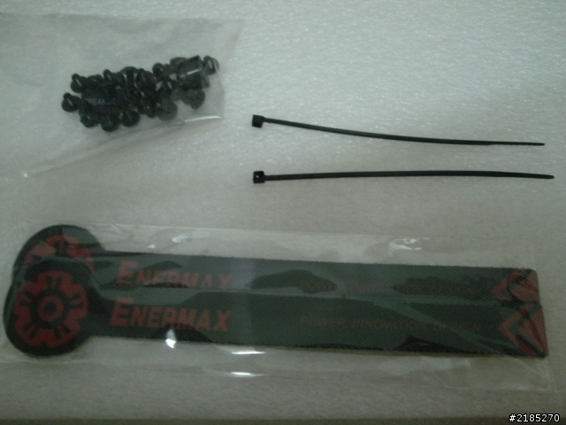 [開箱]ENERMAX Hoplite ST 雪焰暗神