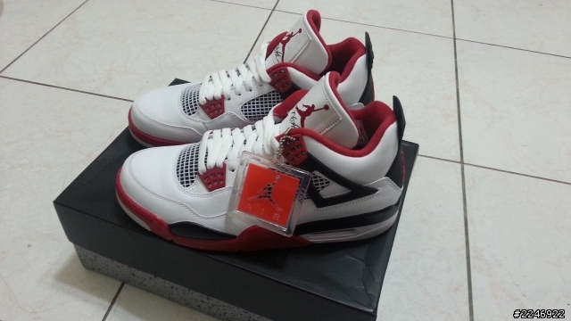 開箱~ 小時候的夢想~ AIR JORDAN RETRO 4 fire red~