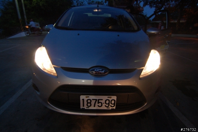 Ford fiesta VS civic 8 試駕心得