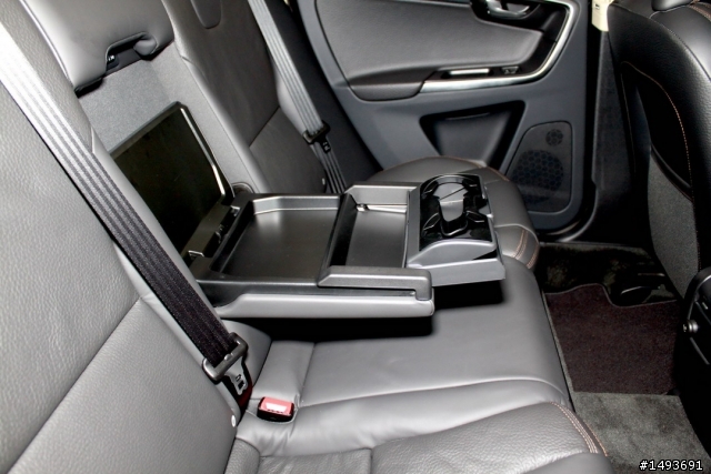 2012 VOLVO XC60 T5 豪華版開箱試乘印象