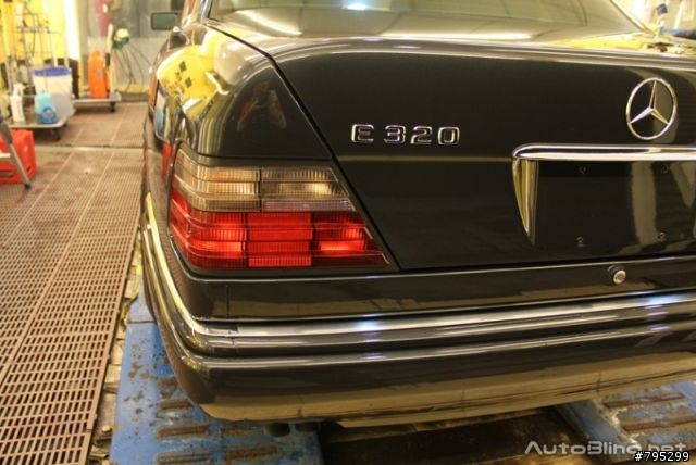 如果你是車主會想割愛嗎?Mercedes-Benz W124 E320!!