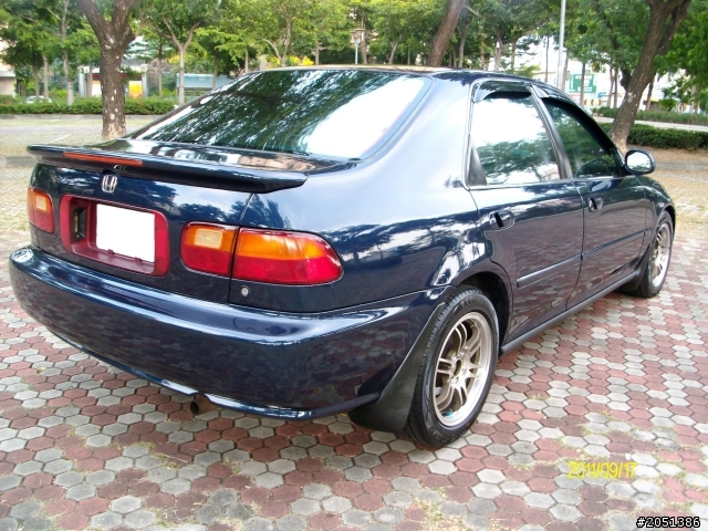 HONDA CIVIC k6 已過了17個年頭.決定重新烤漆回春手術在讓它繼續奔馳..:)
