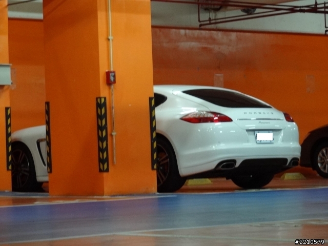不專業亂拍Mercedes-Benz C63 AMG Coupe