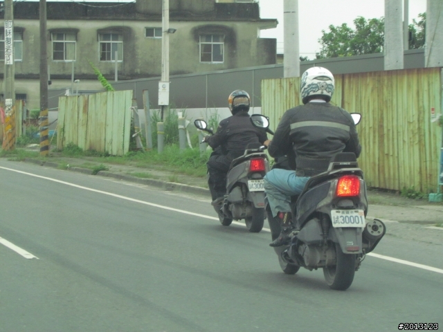同一天, 我又拍到光陽測試"車隊"了......