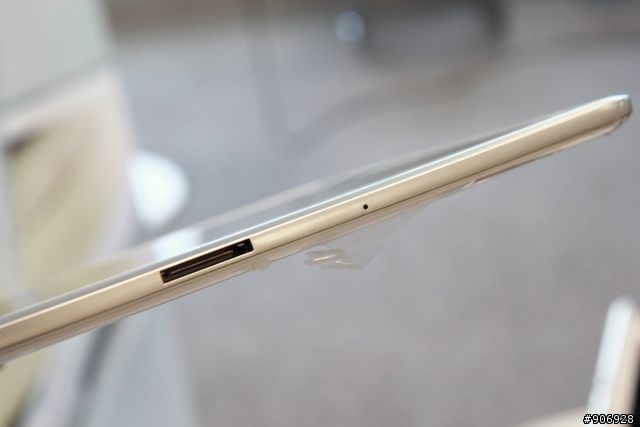 GALAXY Note10.1 真的 "筆" 有較厲害