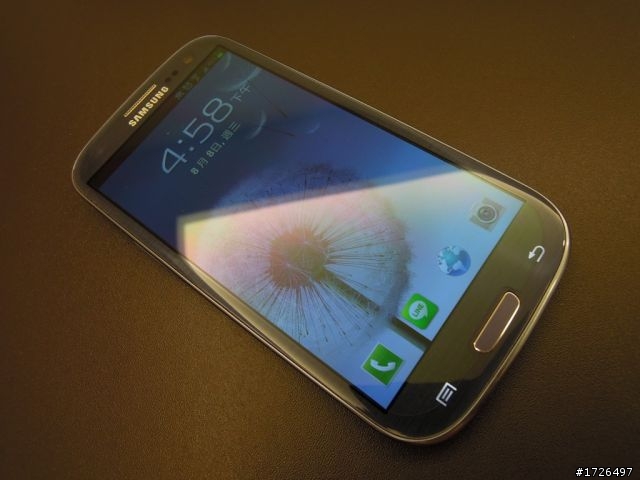 [開箱]「Samsung Galaxy SIII白得更有魅力!」+「藍白同堂相見歡」