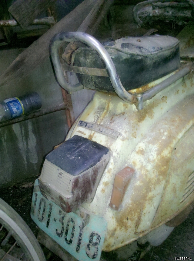 請教,老家的偉士牌,這樣車況修復好要花多少?能否推薦高雄車店?