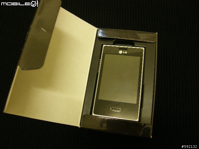 LG Optimus L3 (E400) 極簡易開箱