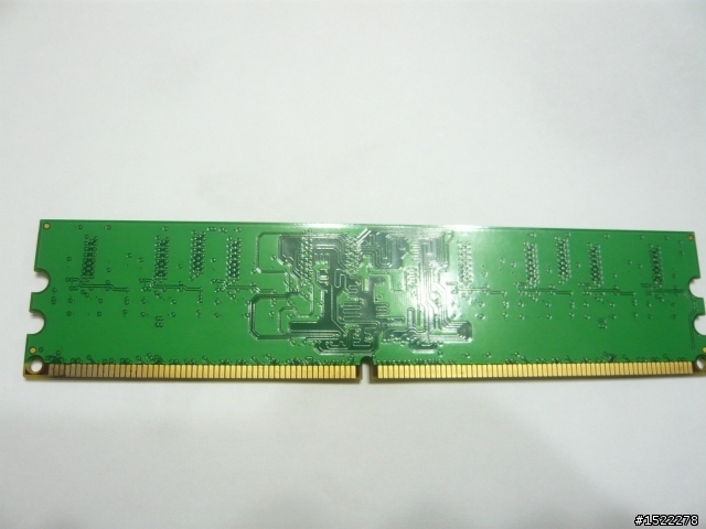 [請教]這樣是不能換了嗎? 勝創DDR2 667