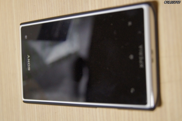 防水手機SONY XPERIA acro S 簡單且不專業的開箱