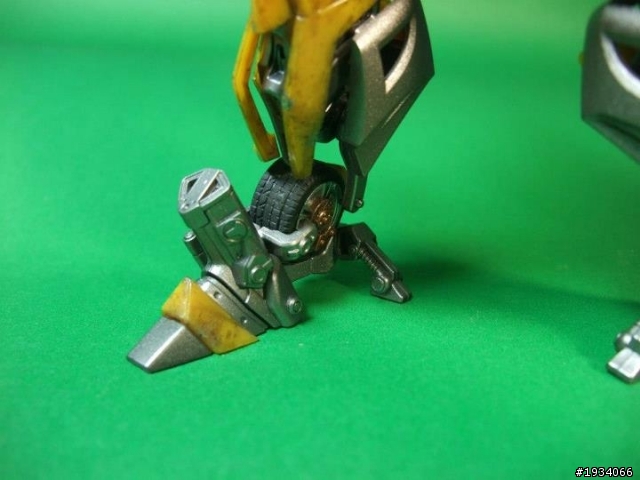 [分享] TRKARA TOMY - Bumblebee