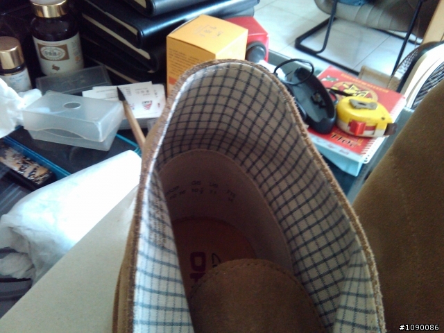 [開箱]Clarks Originals Desert Boot Oakwood Suede