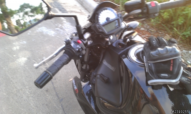 Kawasaki 川崎2012er6n小開箱