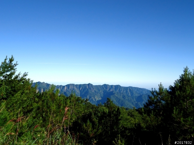 2012-8-12-13塔塔加麟趾山古道逍遙遊