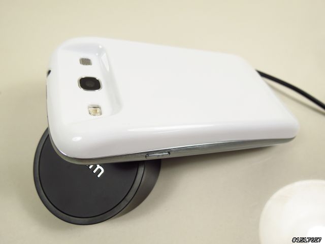 SAMSUNG S3 I9300 忍不住了! 無線充電!! 同廠加映 犧牲打4500mah超大容量電池