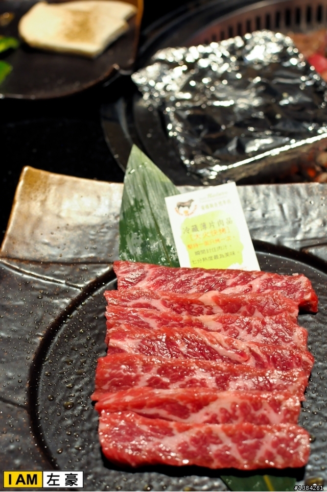 [食記] 高雄。碳佐麻里 精品燒肉 (高美旗艦店) 圖多多~