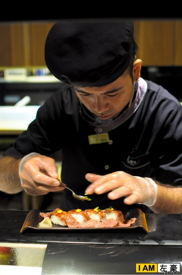 [食記] 高雄。碳佐麻里 精品燒肉 (高美旗艦店) 圖多多~