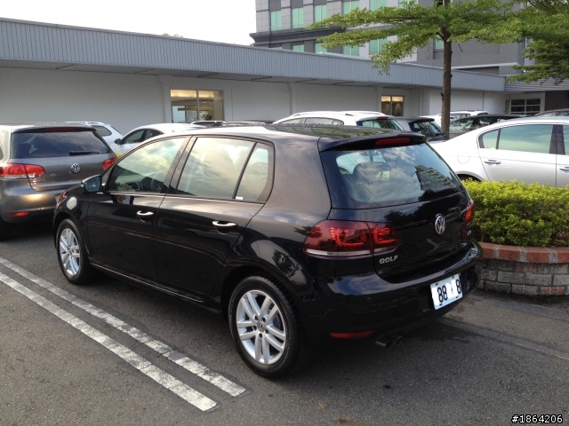 『開箱』VW Golf 1.4 TSI（小黑狗）簡單開箱分享