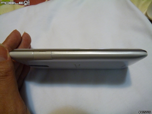 HTC J (白) 不專業開箱文