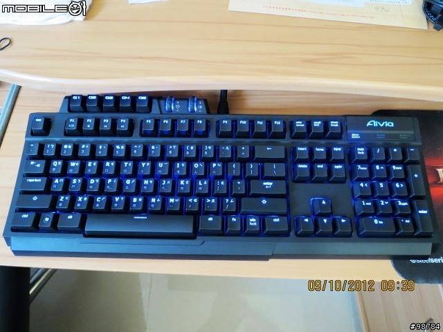 [開箱]Gigabyte Aivia Osmium 機械式遊戲鍵盤 簡易開箱