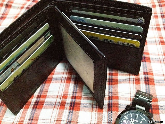 [分享] BRAUN BUFFEL 德國小金牛 短夾 125週年紀念款