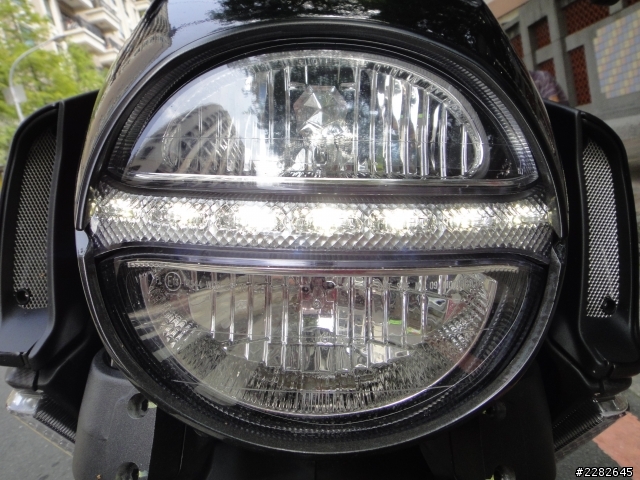 (代友PO)鬼月交惡魔車 DUCATI DIAVEL AMG 正是惡魔鬼