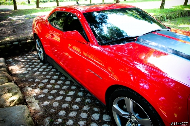 半路殺見博派大黃蜂之紅色Chevrolet Camaro RS版
