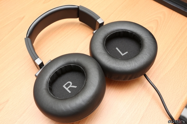 【開箱】AKG K550~均衡透明AKG新高端密閉式耳罩~