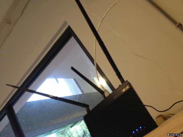 [開箱] ASUS RT-AC66U開箱 & 不專業測試