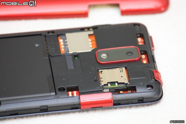 [開箱] HTC J 紅的明顯!
