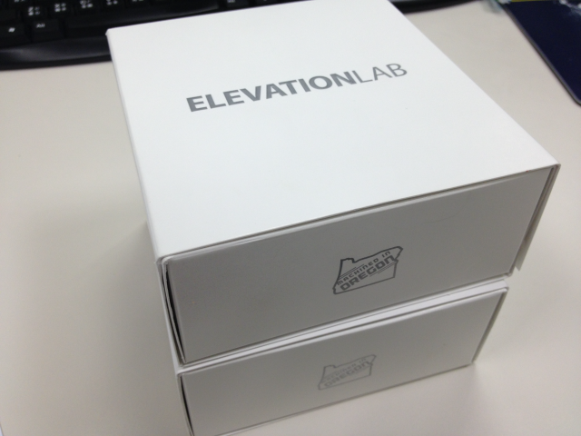 [開箱]ELEVATIONLAB iPhone Dock:一體成形全鋁的iPhone底座