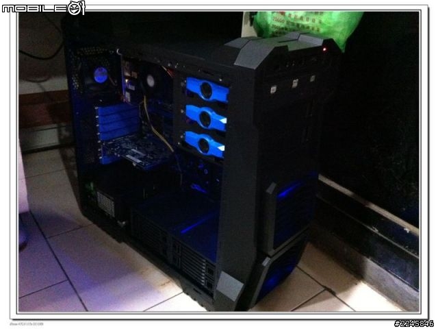 Raidmax 希洛斯 HELIOS 透側黑化中塔型機殼 開箱