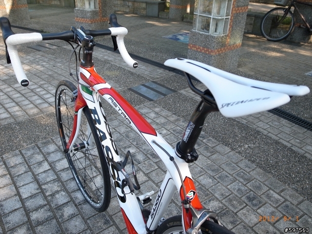 【開箱文】2012  BASSO Astra    (義大利青蛙綠特仕版)紅白車架
