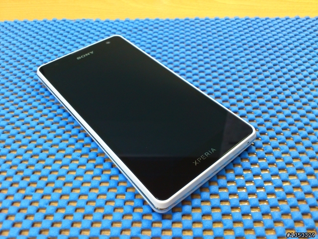 Sony Xperia TX 新竹巨城店到貨！（行動電源還沒到）