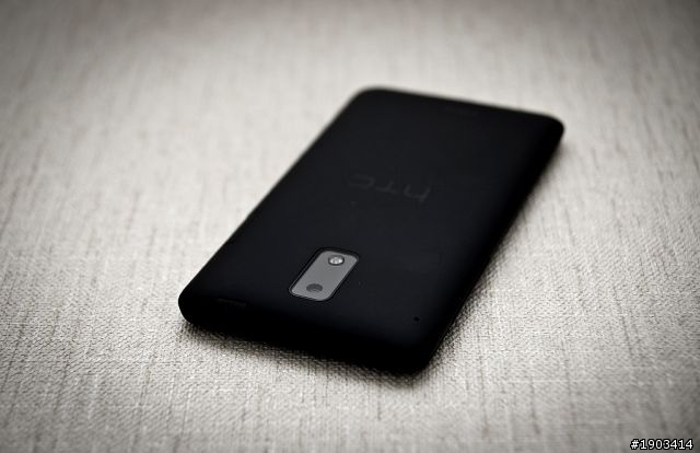 遲來的開箱 htc j ~  (圖多文多)