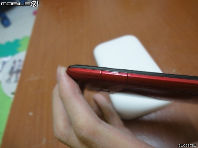 9月16日更新:相機實拍 S先生(S3)與J女郎(HTC J)的紅色雙響砲開箱~