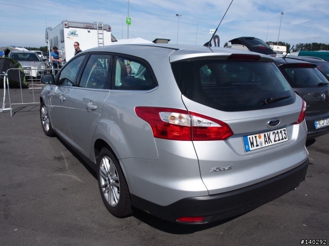 高速公路上驚見Focus MK3 Wagon