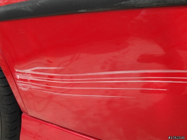 VW 車門擦撞,凹下去了...