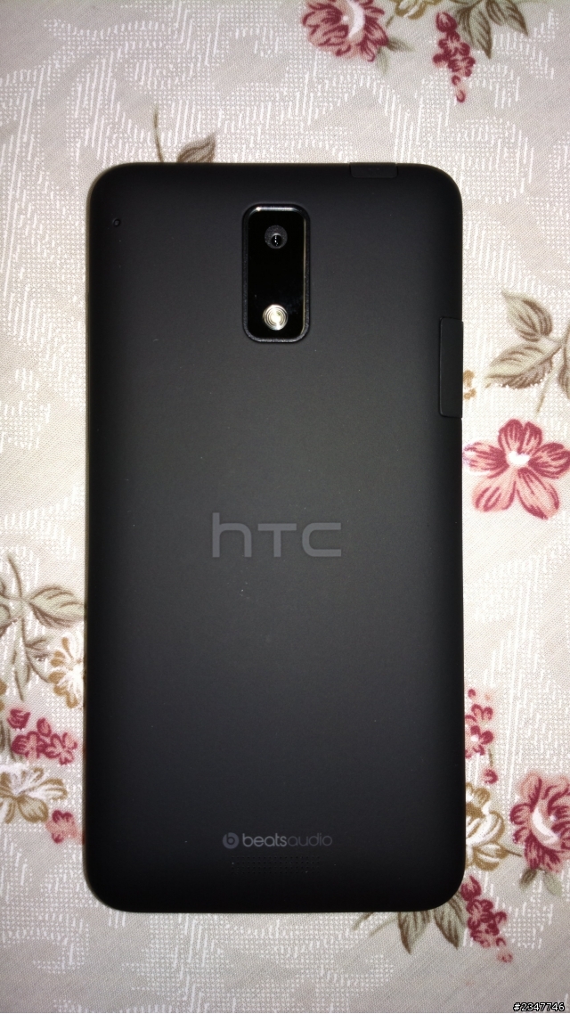 01的第一篇文章，給了HTC J(黑）
