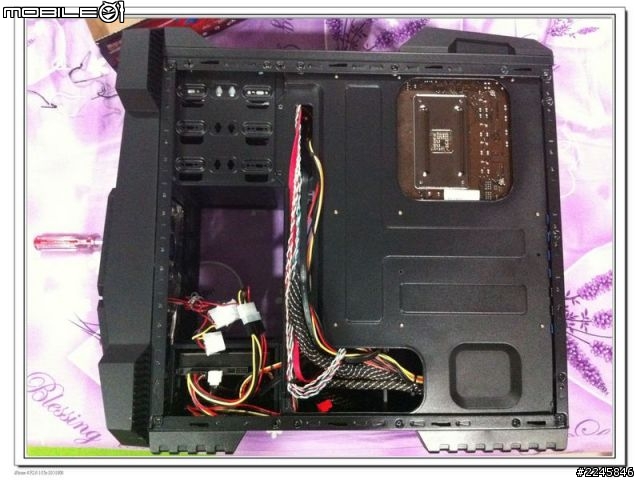 Raidmax 希洛斯 HELIOS 透側黑化中塔型機殼 開箱