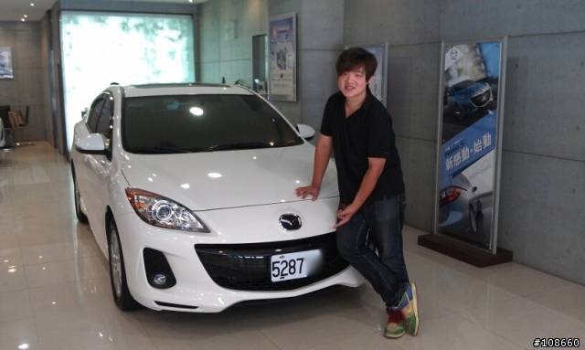2012 新mazda3  2.0 四門 入手啦！！