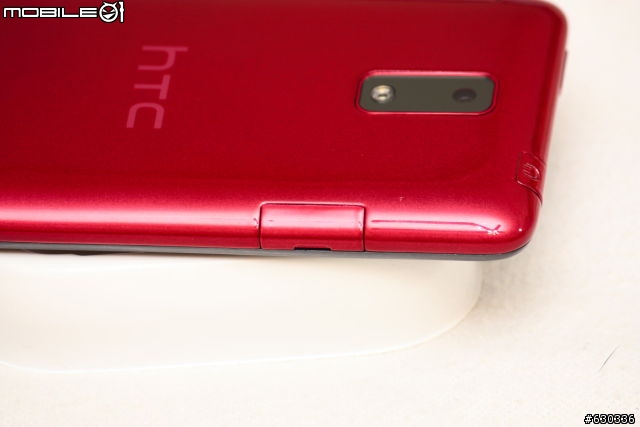 [開箱] HTC J 紅的明顯!