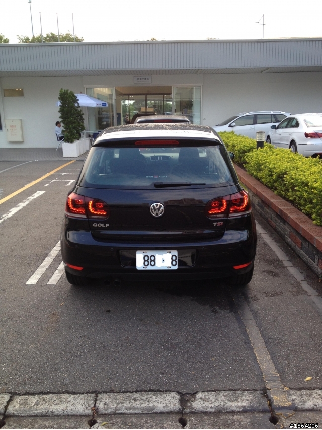 『開箱』VW Golf 1.4 TSI（小黑狗）簡單開箱分享