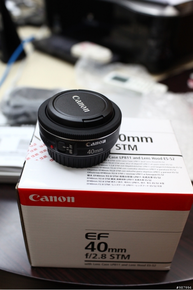 [開箱不評測] Canon 40mm f2.8 STM