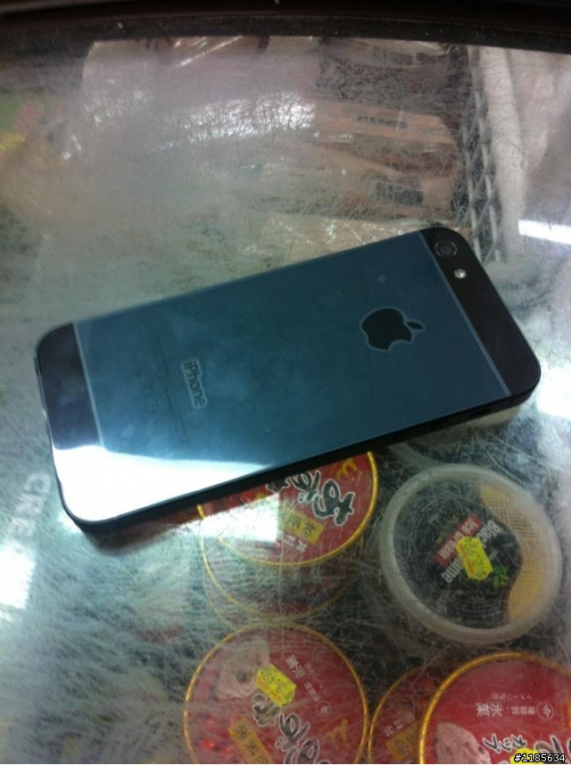 澳洲的蘋果店排隊+電信行的iPhone 5