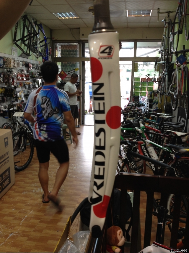 RIDLEY NOAH 登山王白紅圓點塗料車架到貨!!!