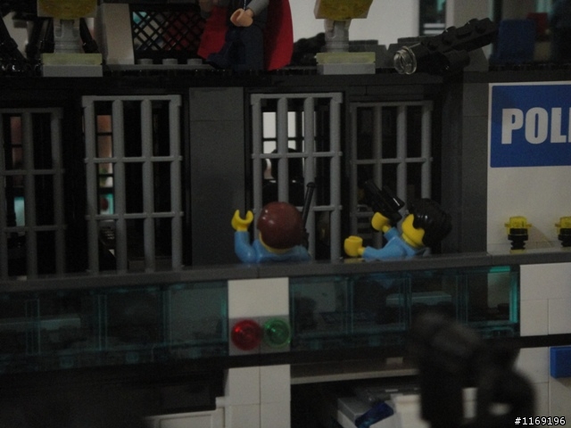 [分享] 床頭櫃上的LEGO~並請各位指點